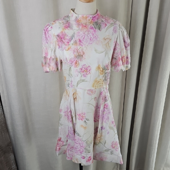 ANTONIO MELANI Dresses & Skirts - ANTONIO MELANI Iris Linen Floral Short Sleeve Mockneck‎ Mini Dress: Ivory/Floral